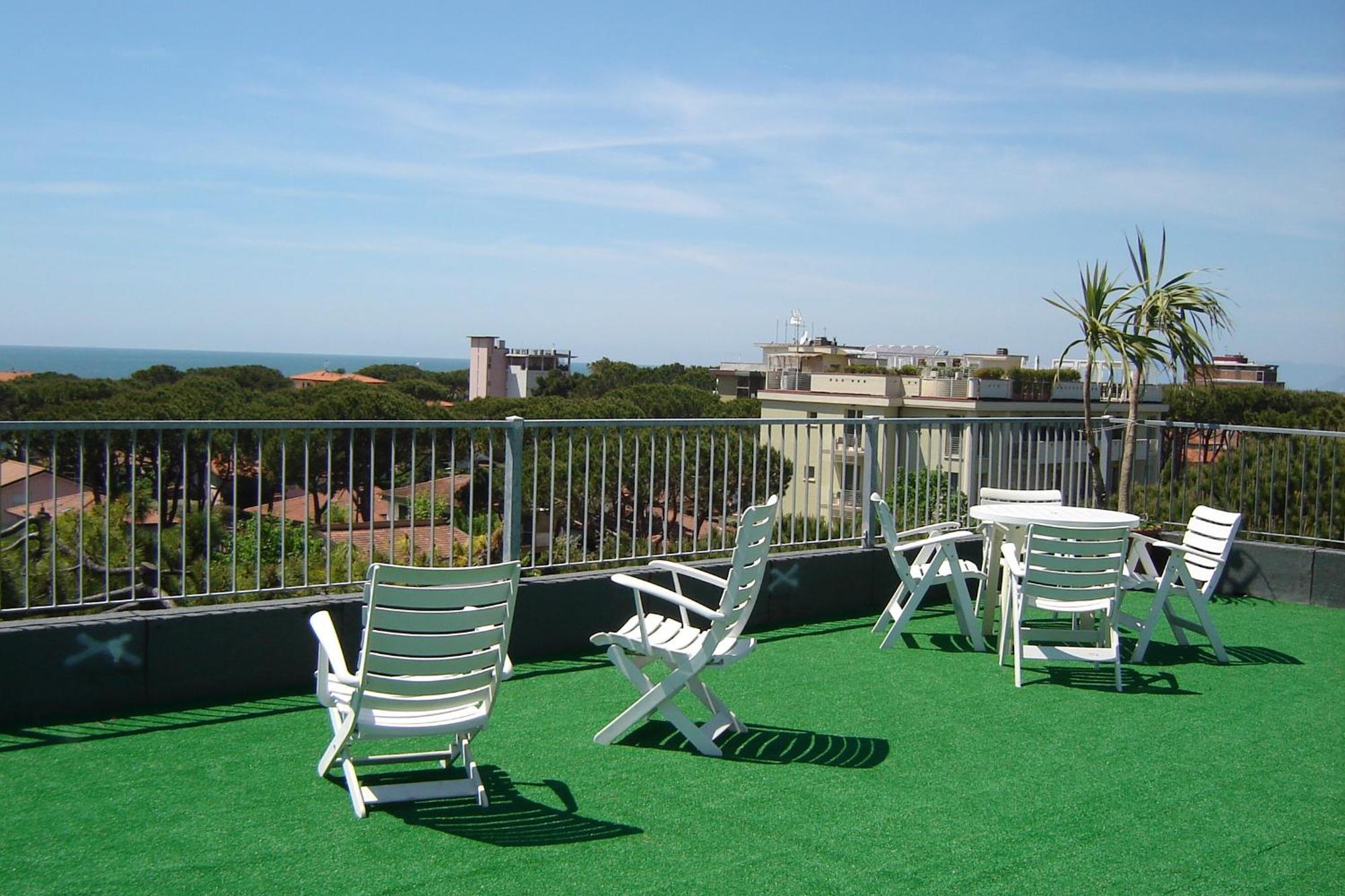 Hotel Mediterraneo Marina di Pietrasanta Exterior photo
