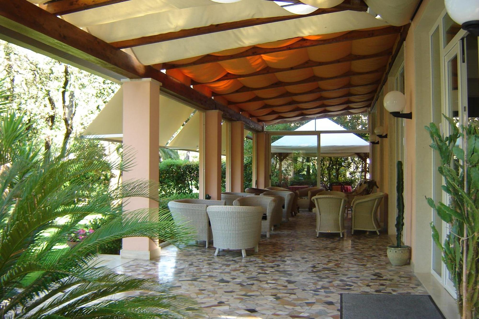Hotel Mediterraneo Marina di Pietrasanta Exterior photo